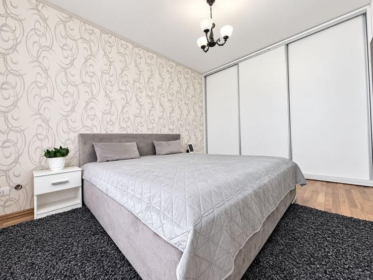 Apartament cu 3 camere decomandat, mobilat în Lipovei