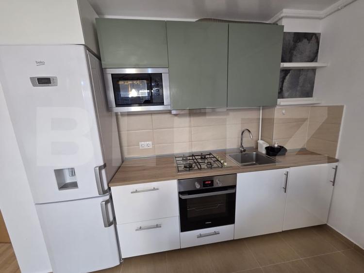 Apartament cu 2 camere decomandat, mobilat în Tractorul