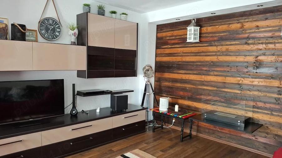 Apartament cu 2 camere decomandat în Virtuții