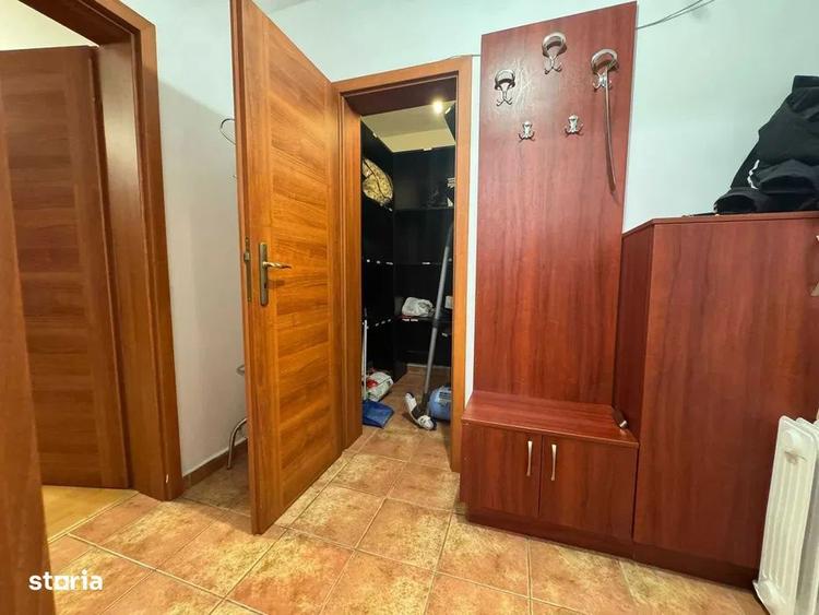 Apartament cu 4 camere semidecomandat, mobilat în Ștefan cel Mare