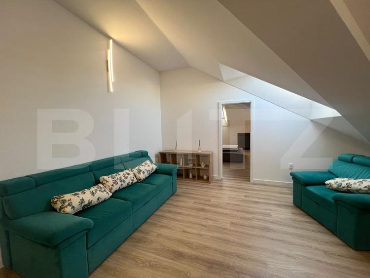 Apartament cu 2 camere semidecomandat, mobilat în Florești