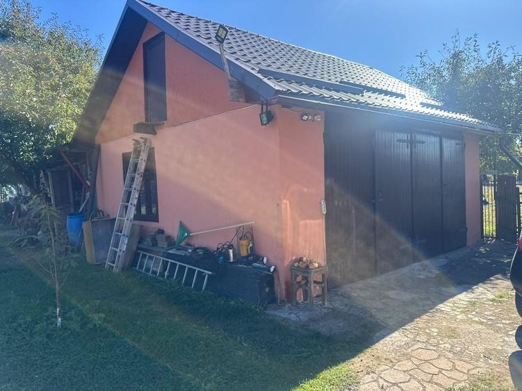 Casă cu 3 camere în Zăbala