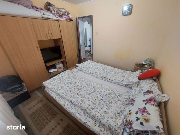 Apartament cu 3 camere decomandat în Sud