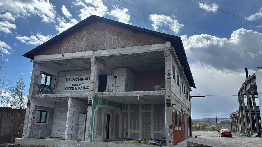 Spațiu comercial, de 1,500 mp, în Central