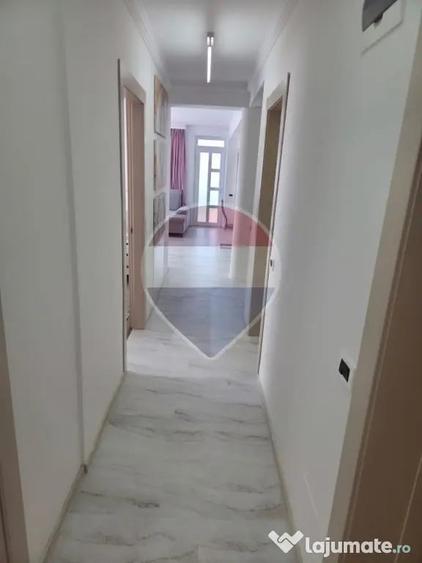 Apartament cu 3 camere decomandat în Spitalul Județean