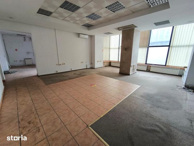 Spațiu comercial, de 146 mp, în Capitol