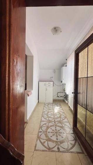 Apartament cu 3 camere decomandat în Chișoda