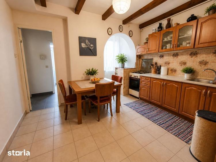 Apartament cu 3 camere în Cornișa