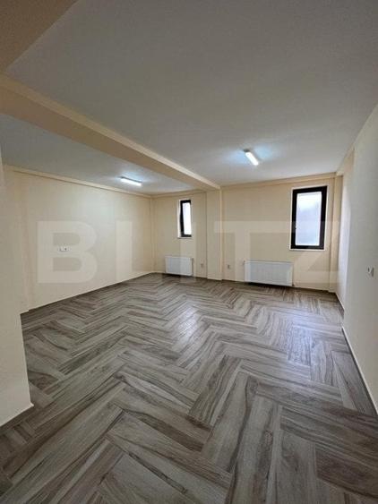 Spațiu comercial, de 240 mp, în Central
