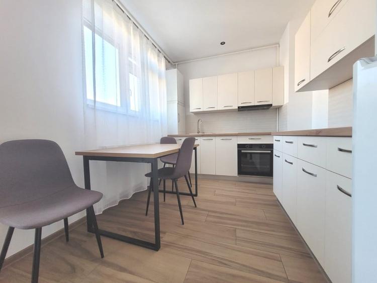 Apartament cu 2 camere decomandat, mobilat în Centrul Civic