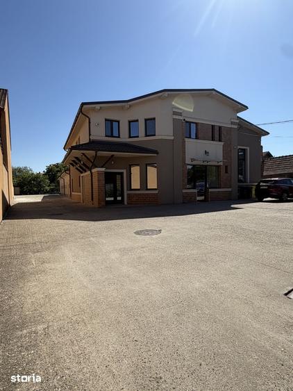 Spațiu comercial, de 335 mp, în Ronaț