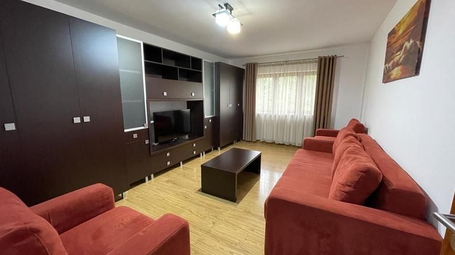Apartament cu 2 camere decomandat în Petros