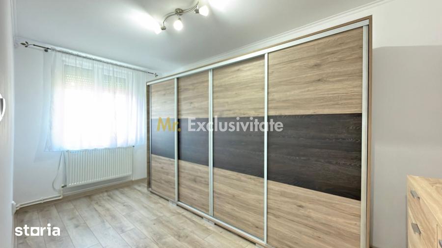 Apartament cu 3 camere semidecomandat în Central