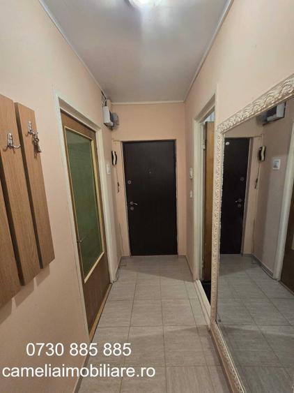 Garsonieră decomandată în Gorjului