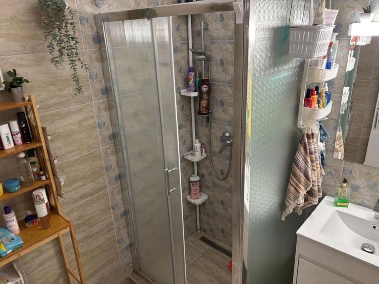 Apartament cu 2 camere decomandat în Fundeni