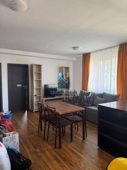 Apartament cu 4 camere decomandat în 7 Noiembrie