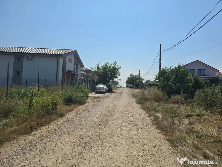 Teren în Lazu
