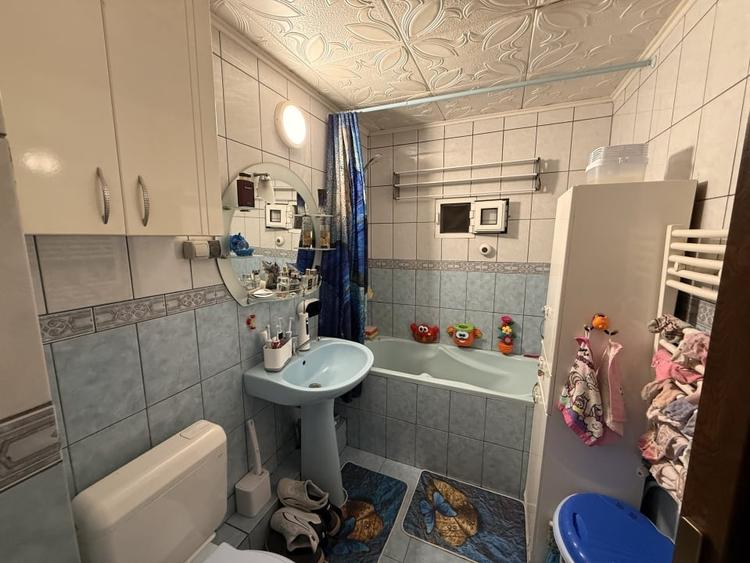 Apartament cu 2 camere decomandat, mobilat în Cetate