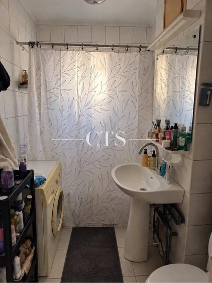 Apartament cu 3 camere decomandat în Aviatorilor