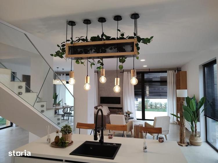 Casă cu 4 camere cu Teren 572 Mp în Corbeanca