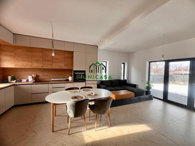 Duplex cu 3 camere cu Canalizare în Bujoreni
