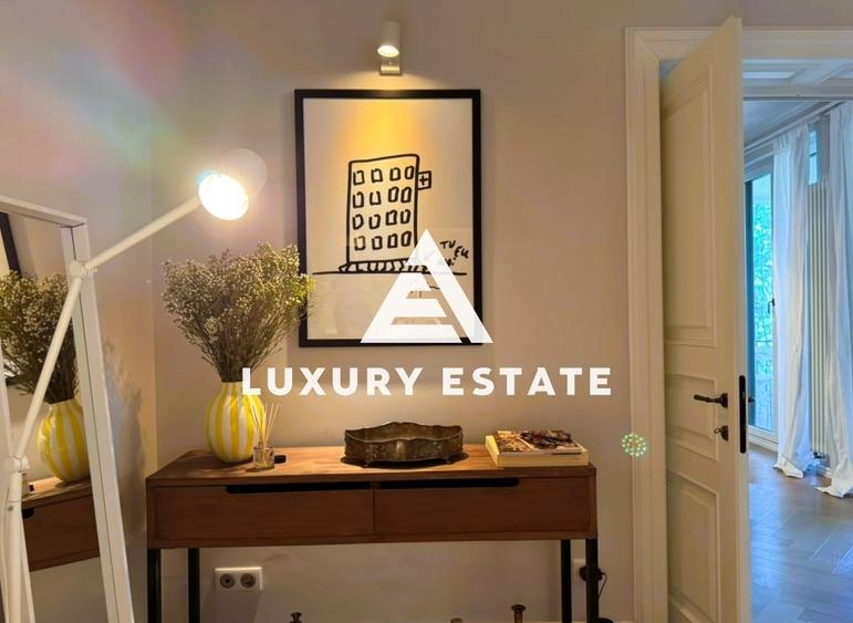 Apartament cu 3 camere semidecomandat în Capitale