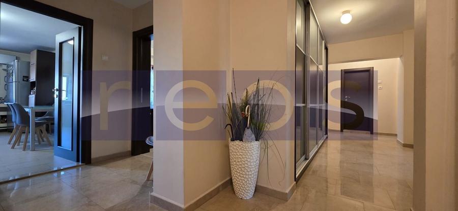 Apartament cu 4 camere decomandat, mobilat în Decebal