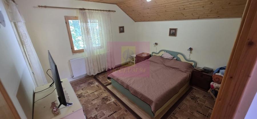 Vila cu 4 camere de vanzare in Busteni - 8