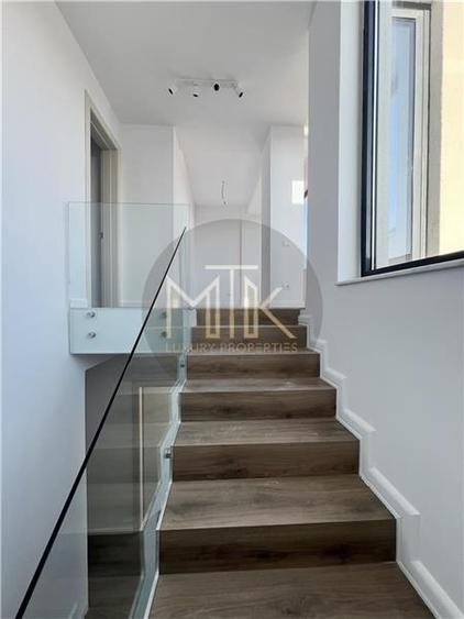 Duplex cu 5 camere cu Canalizare în Pipera