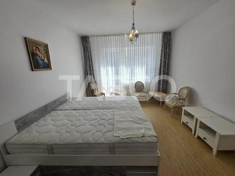 Apartament cu 4 camere decomandat în Central
