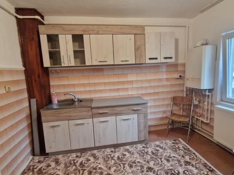 Apartament cu 2 camere decomandat în Piața