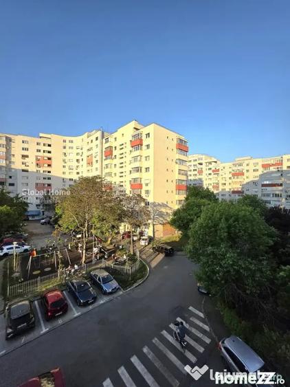 Apartament cu 2 camere semidecomandat în 1 Mai