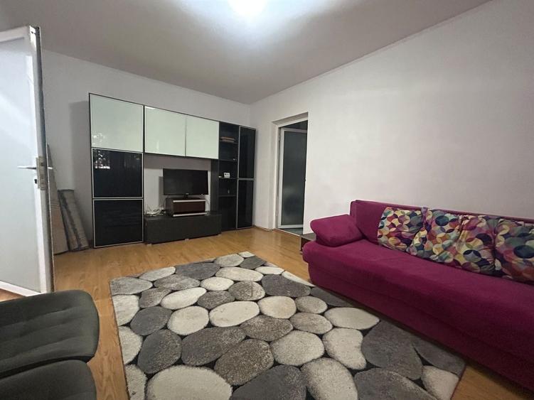 Apartament cu 2 camere semidecomandat, mobilat în Tomis III