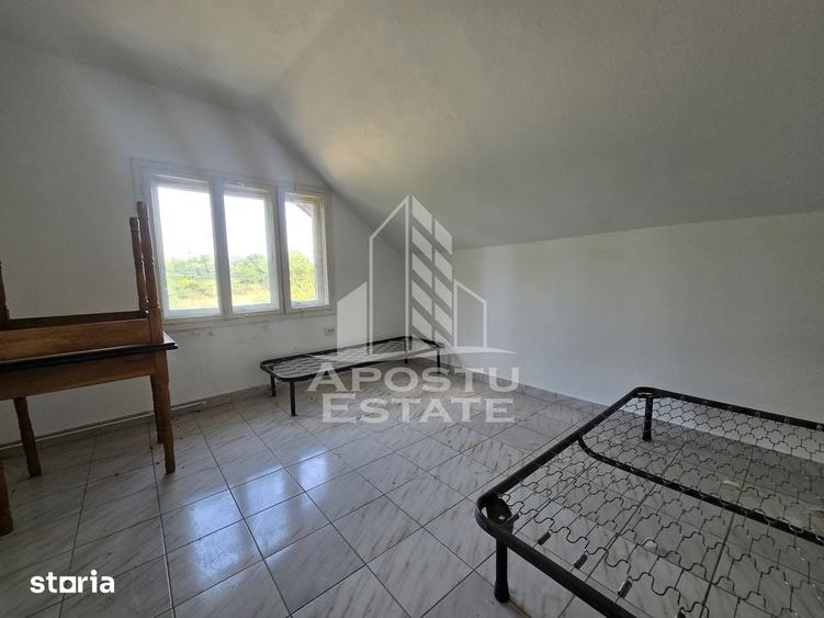 Casă cu 8 camere cu Teren 1140 Mp în Central