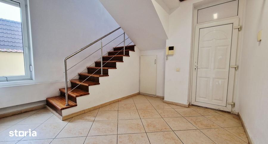 Casă cu 6 camere cu Teren 544 Mp în Dămăroaia