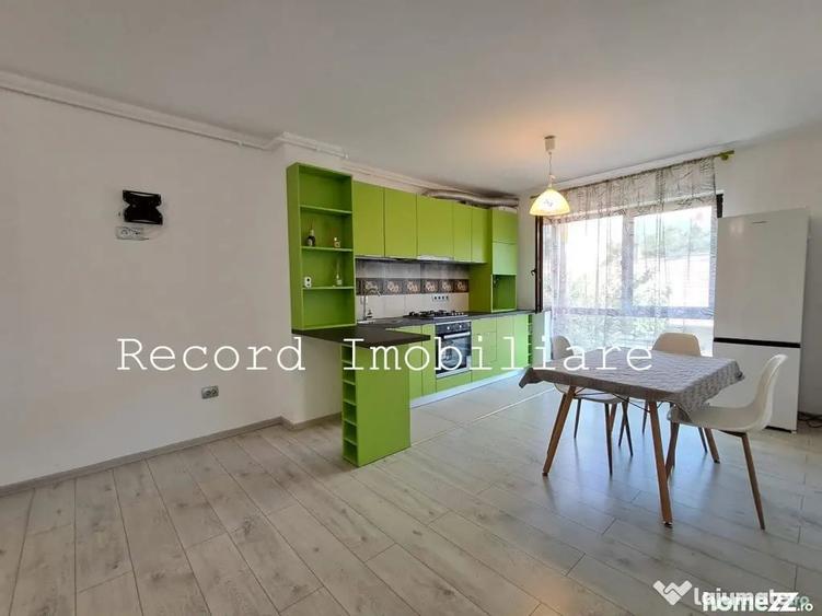 Apartament cu 3 camere semidecomandat în Mărăști