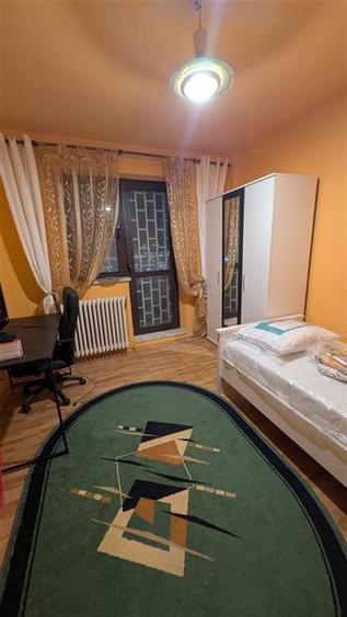 Apartament cu 3 camere decomandat în Păcurari