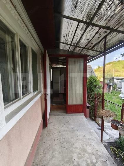 Casă cu 2 camere cu Teren 1000 Mp în Căianu