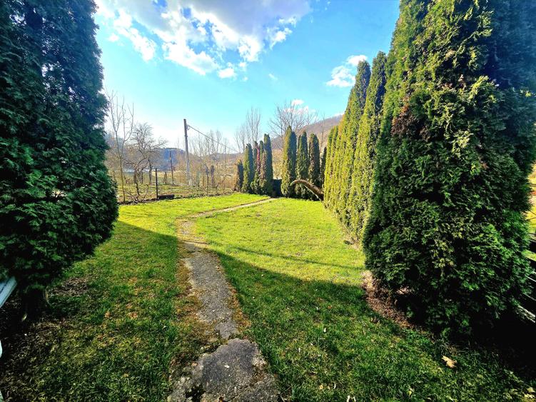 Casă individuală cu 5 camere cu Piscina în Lendt