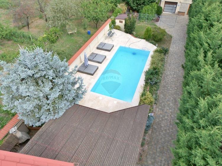Casă individuală cu 5 camere cu Piscina în Gai