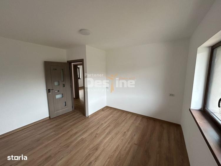 Casă cu 3 camere cu Teren 805 Mp în Dumbrava