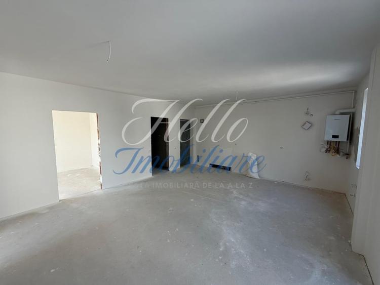 Apartament cu 3 camere semidecomandat în Florești