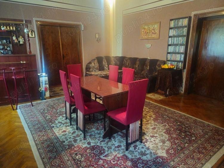 Apartament cu 4 camere în P-ța Maria