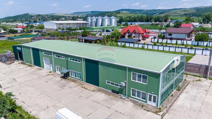Spațiu industrial, de 880 mp, în Muntenii de Jos