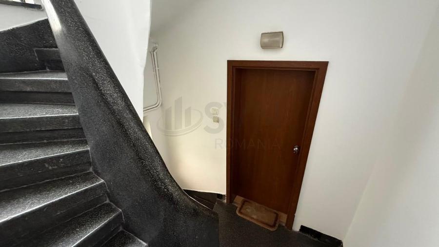 Apartament cu 3 camere semidecomandat, mobilat în Primăverii