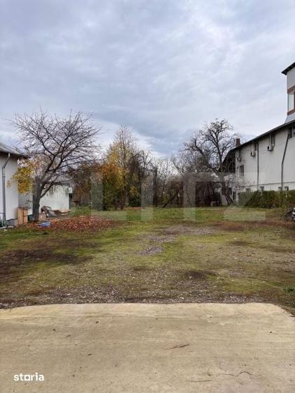 Teren de 1000 mp, în Răzvad