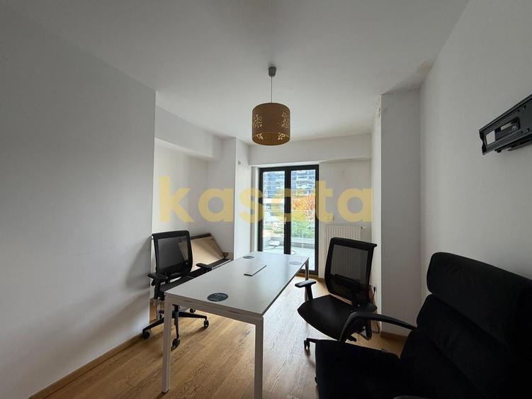 Apartament cu 3 camere semidecomandat în Barbu Văcărescu