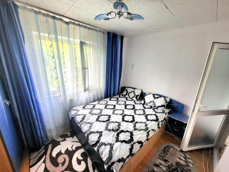 Inchiriez apartament in micro 6 - 3