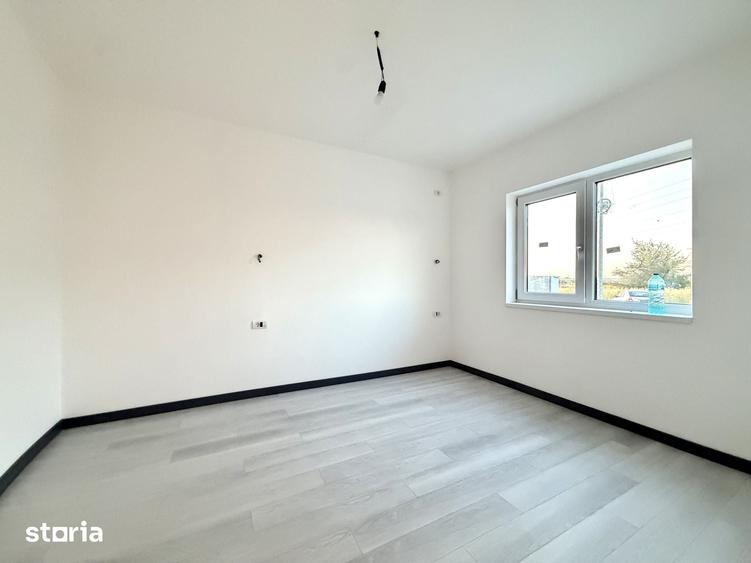 Casă cu 3 camere cu Teren 300 Mp în Dumbrăvița