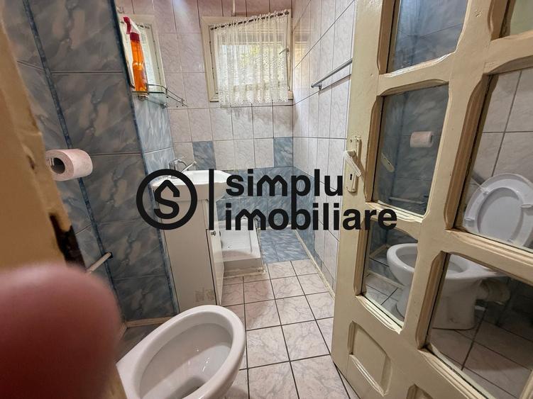 Apartament cu 3 camere semidecomandat, mobilat în Craiovița Nouă